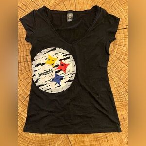 ‼️EUC: Steelers NFL Apparel Women’s V-Neck T-Shirt - S